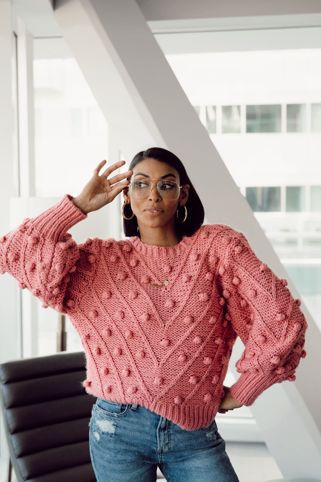 Pink knitted best sale sweater outfit