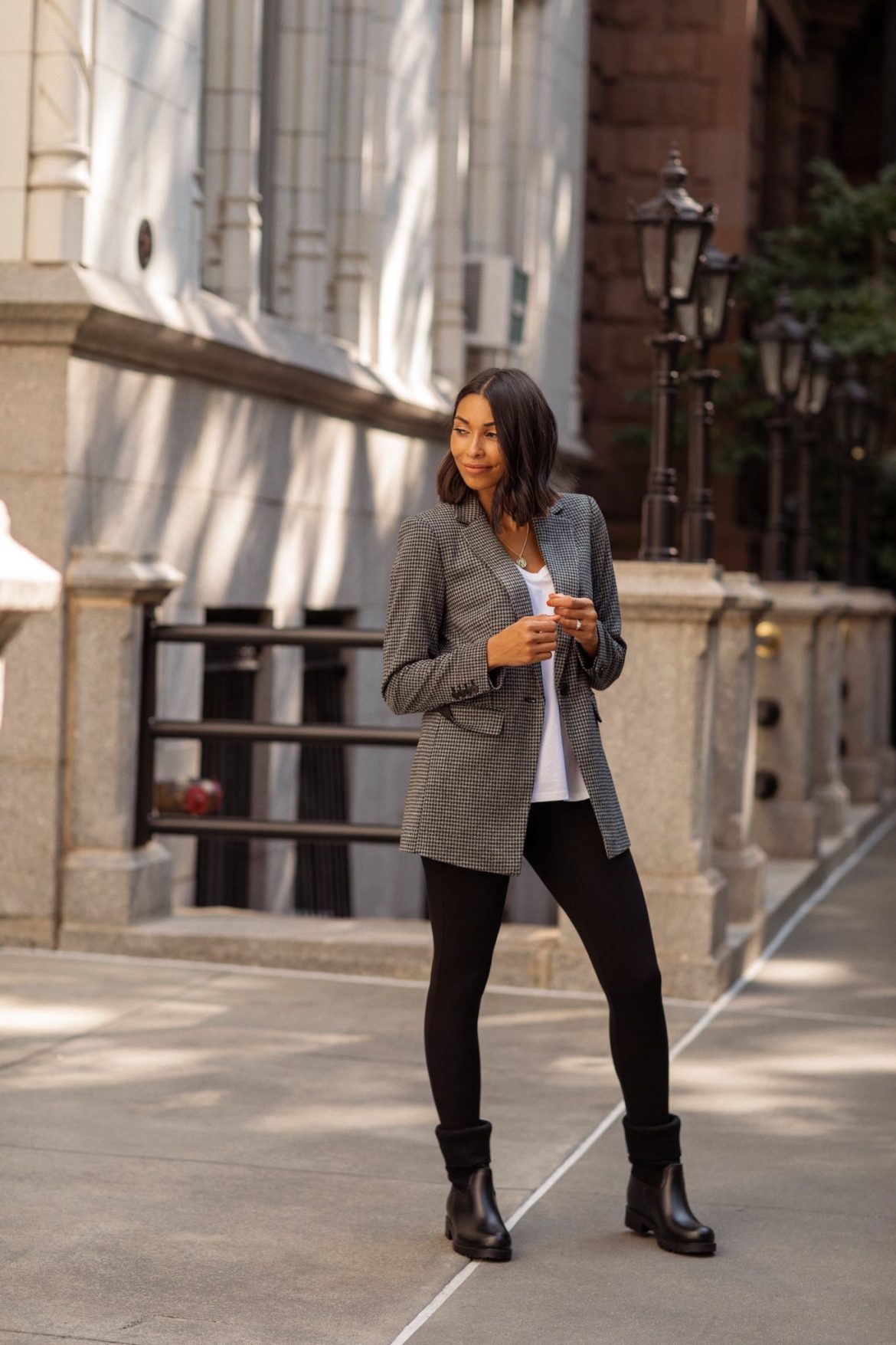 rainy day outfits with leggings